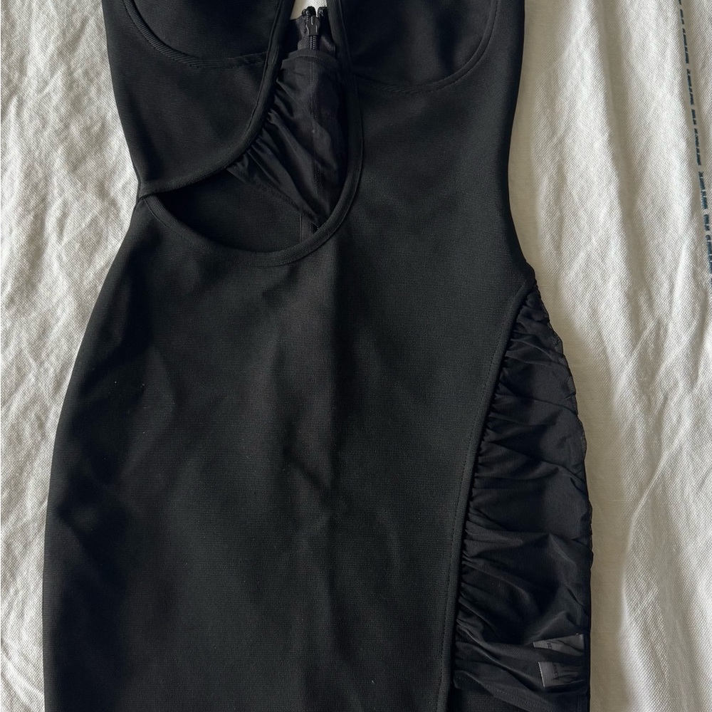Elegant Black Sleeveless Dress